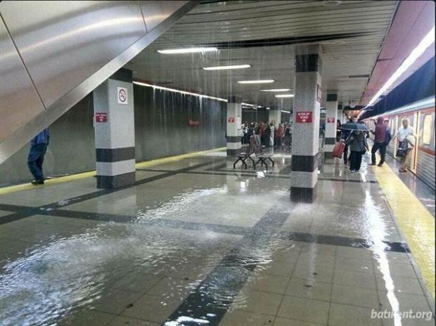 Batıkent metrosunu su bastı