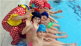 Turgut Özakman Yüzme Havuzu'nda yüzme kursları başladı
